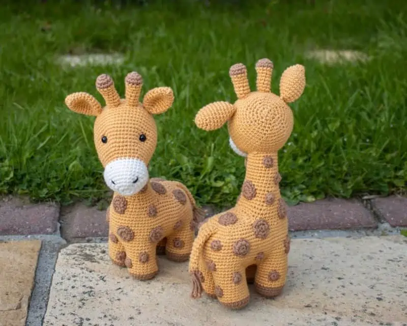 how to crochet a giraffe