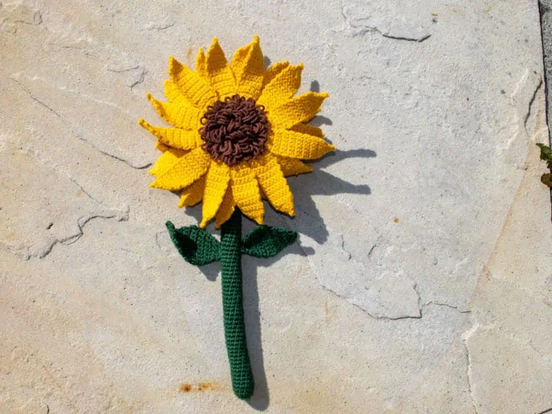 crochet sunflower pattern with stem